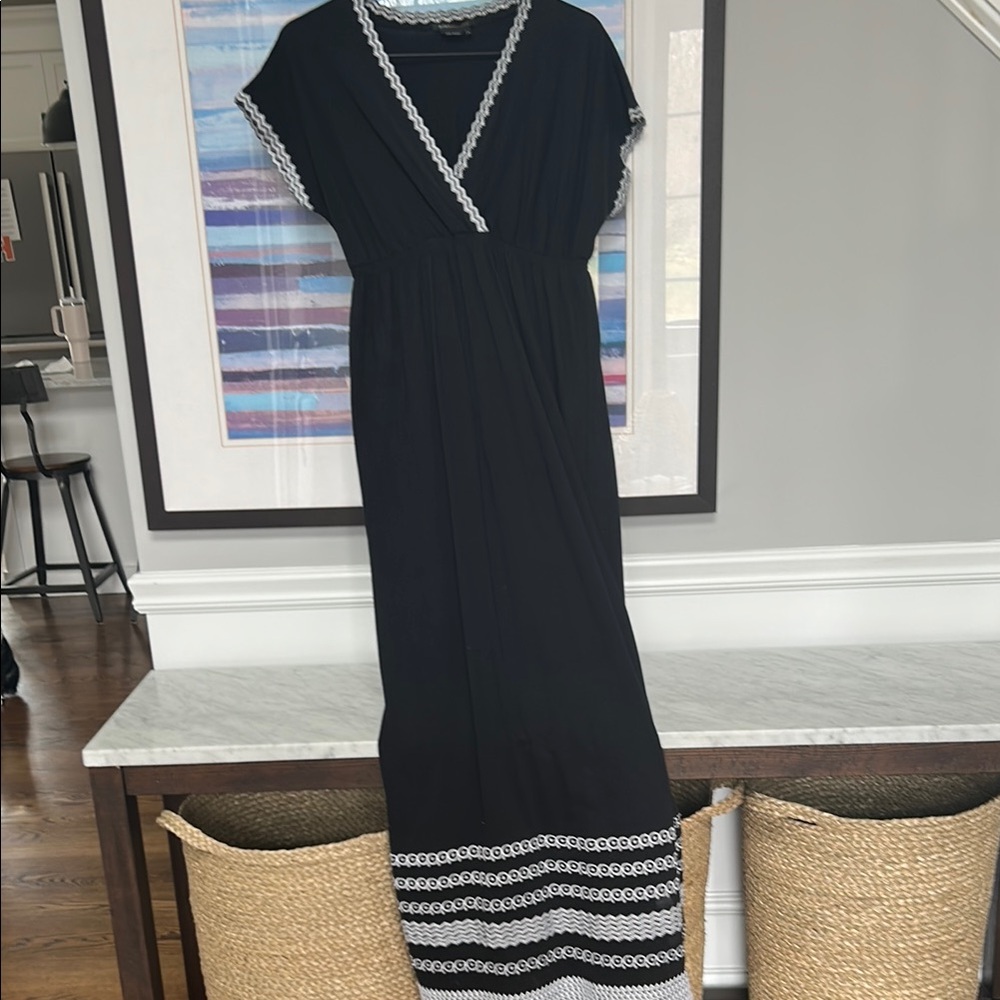 BCBGMAXAZRIA BOHO Black Dress with Eclectic White Trim